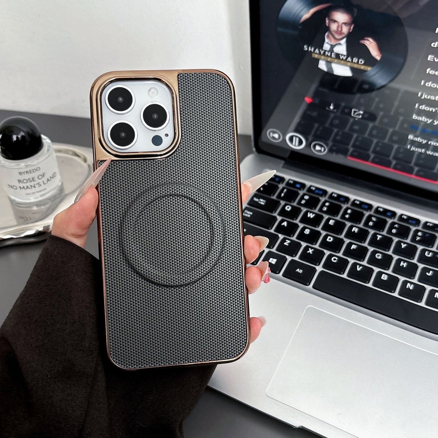 Leather grain magnetic electroplating Apple phone case