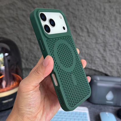 Large-hole honeycomb heat dissipation mesh magnetic Apple phone case