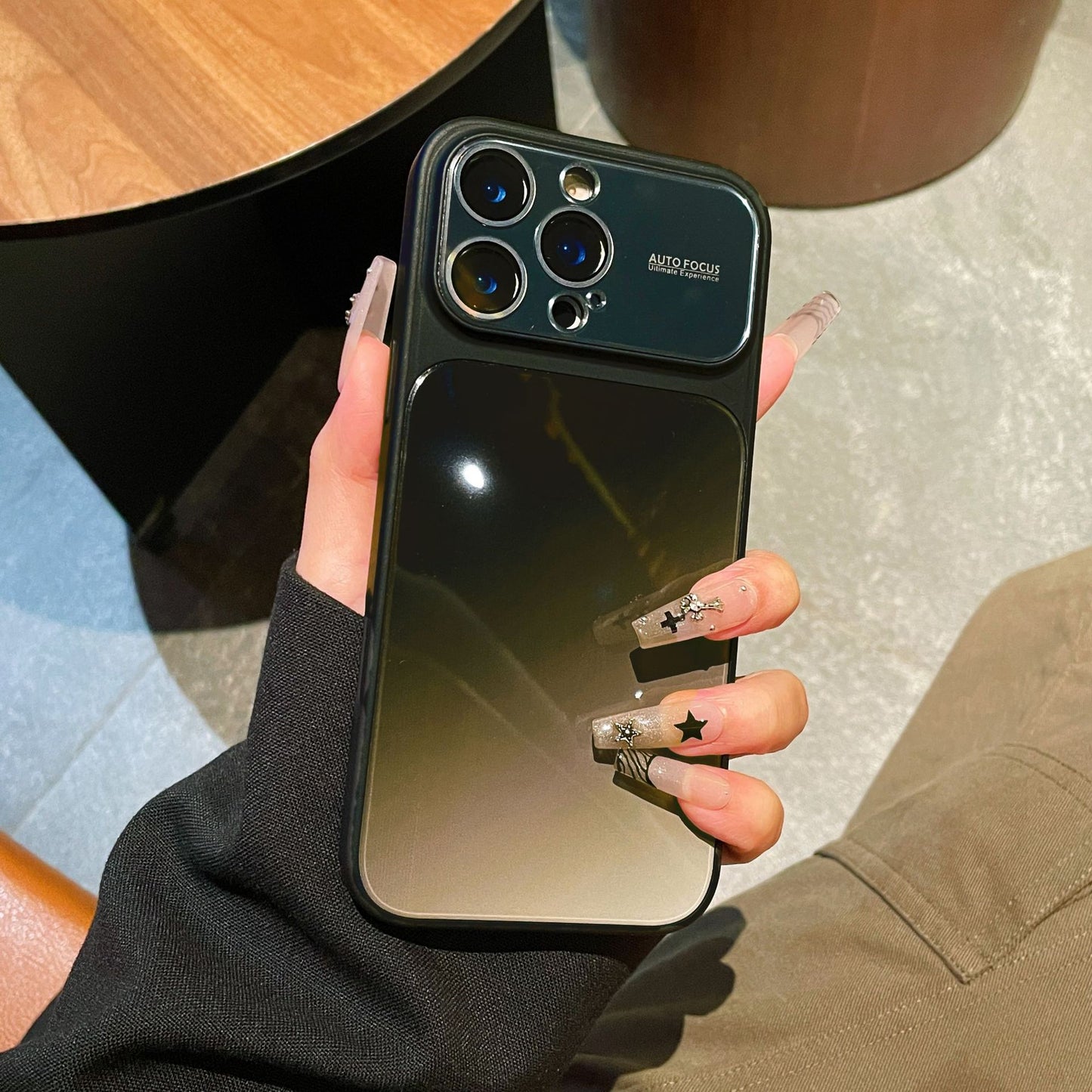 High-quality gradient large window Apple phone case