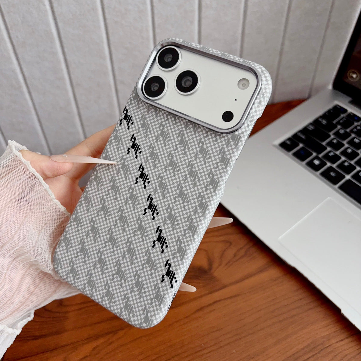 Kevlar carbon fiber semi-enclosed magnetic Apple phone case
