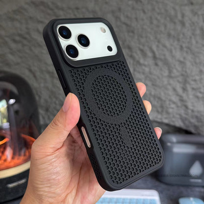 Large-hole honeycomb heat dissipation mesh magnetic Apple phone case