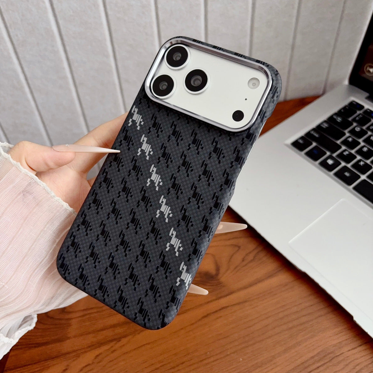 Kevlar carbon fiber semi-enclosed magnetic Apple phone case