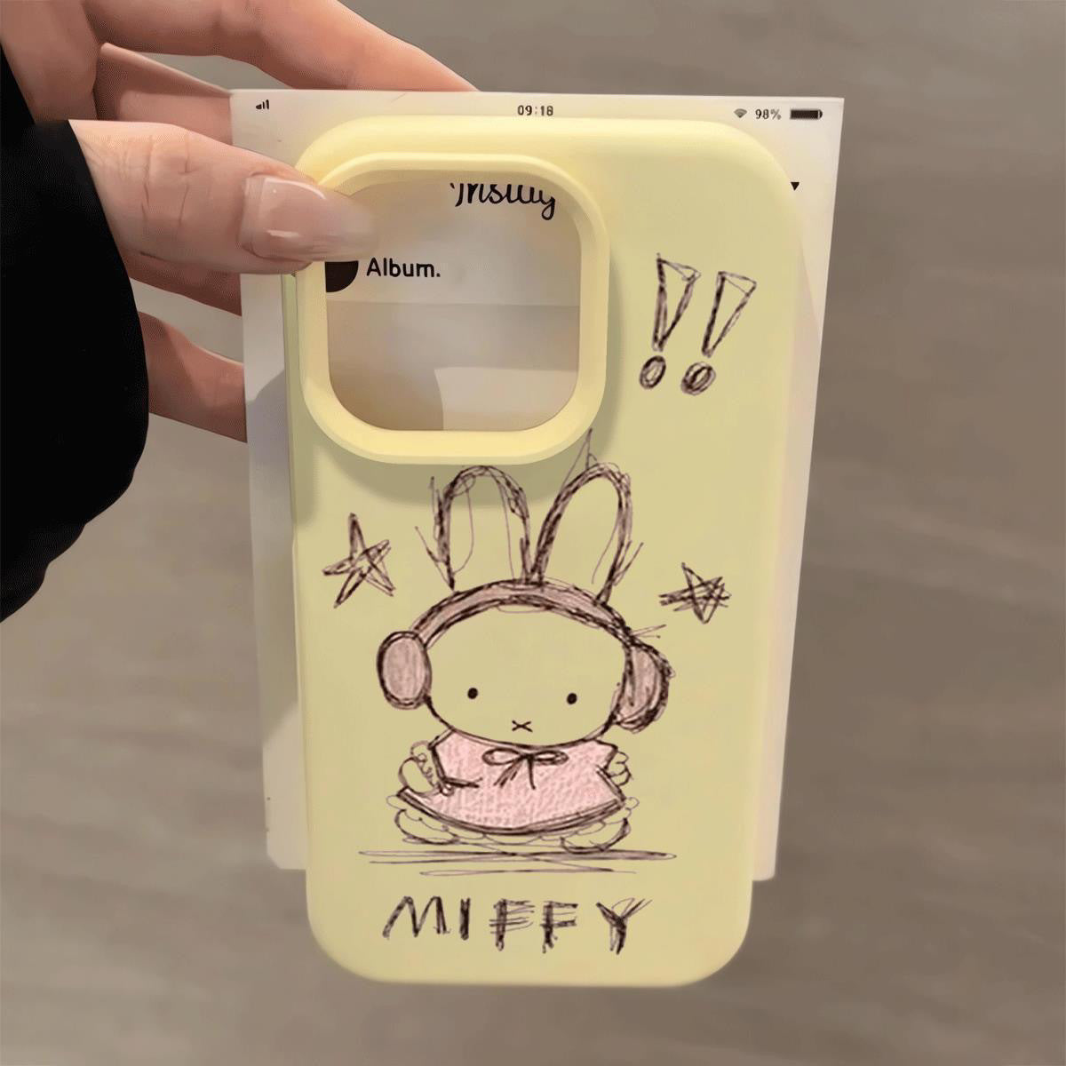 Cute cartoon bunny Apple phone case