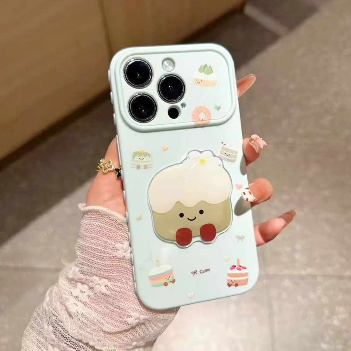 Cute cake-shaped heart-shaped Apple phone case