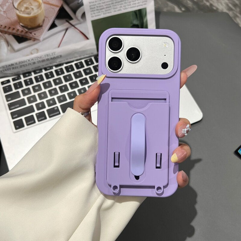 Simple and stylish card holder for iPhones
