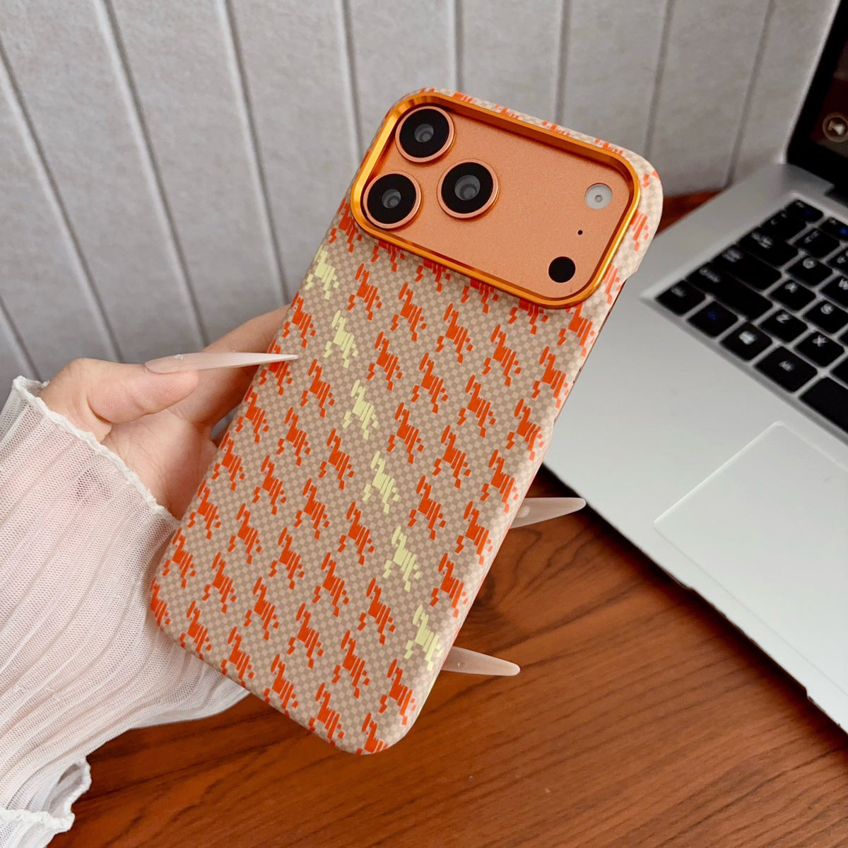 Kevlar carbon fiber semi-enclosed magnetic Apple phone case