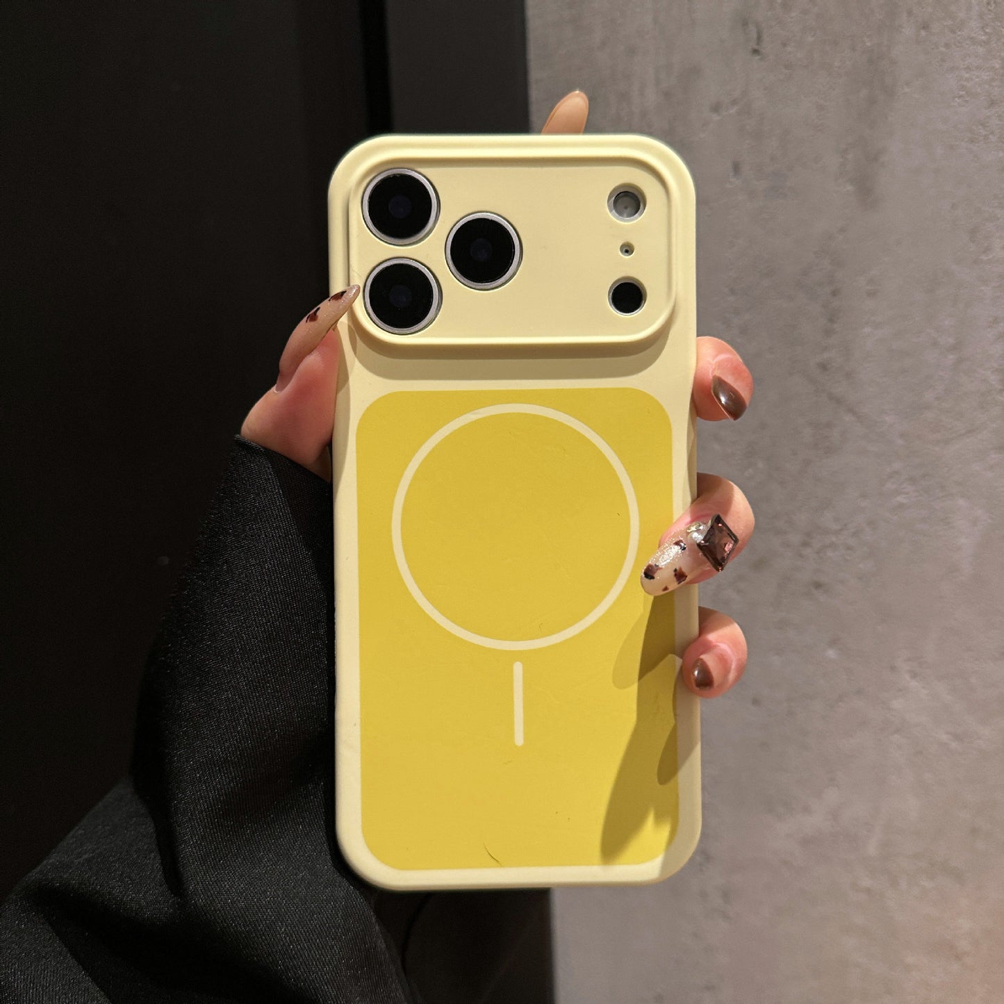 Full-coverage, fine-hole, dual-color silicone Apple phone case