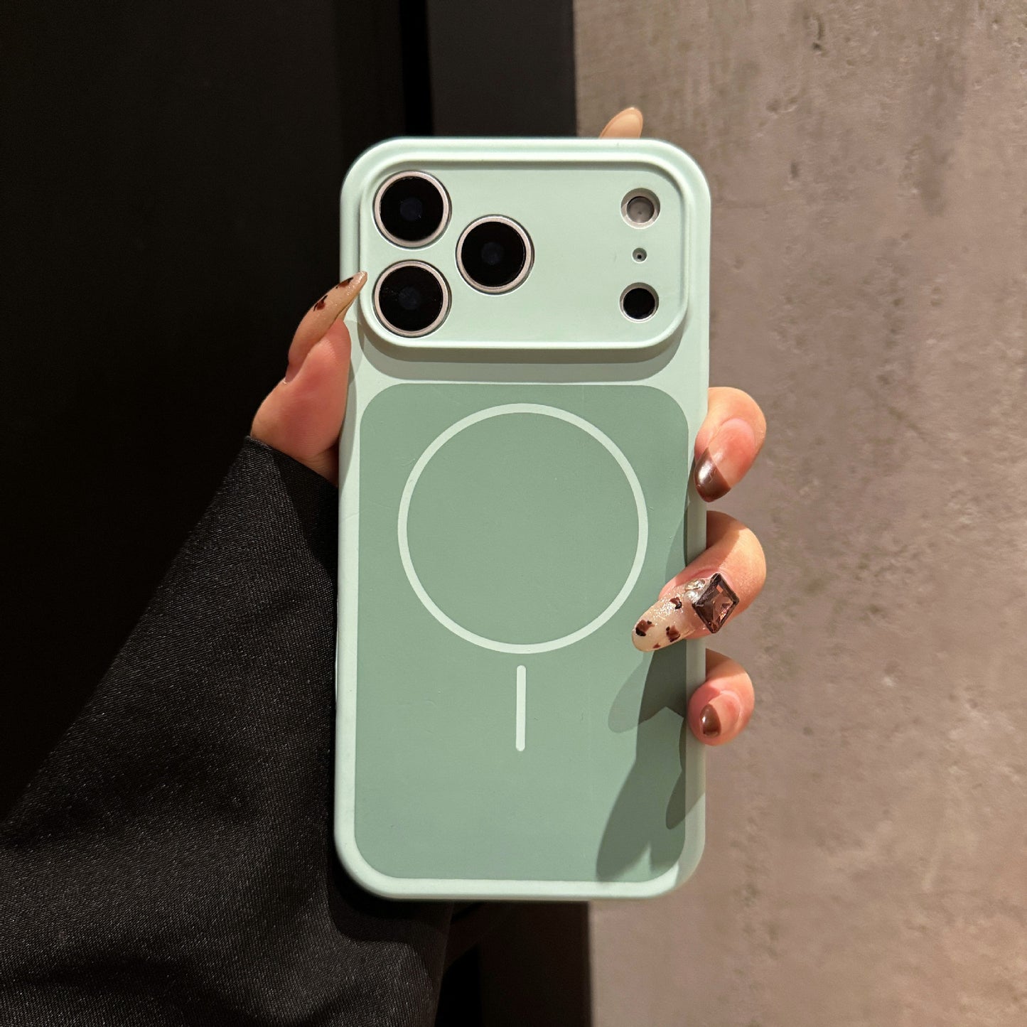 Full-coverage, fine-hole, dual-color silicone Apple phone case